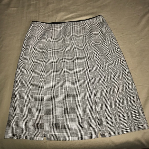 Striped/plaid mini skirt - Picture 2 of 3